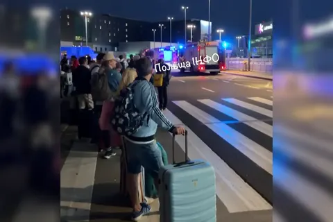 Аеропорт Варшави частково евакуювали через залишений багаж