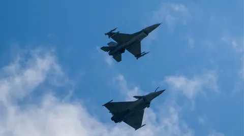 Польща піднімала авіацію та зупиняла аеропорти через російські дрони