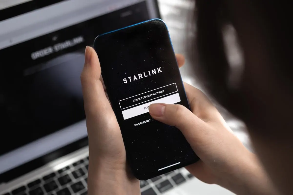 Starlink уже на 1400 літаках: які авіакомпанії підключили супутниковий Wi-Fi