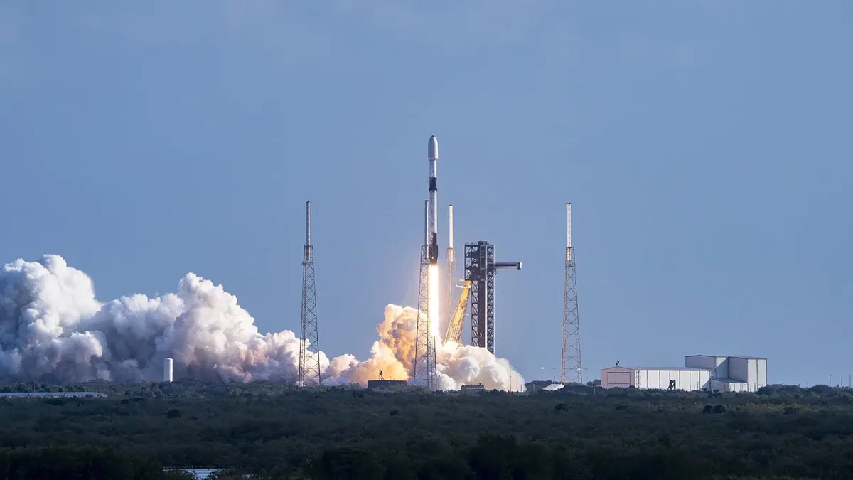 Уламок ракети SpaceX Falcon 9 зіткнувся з Місяцем
