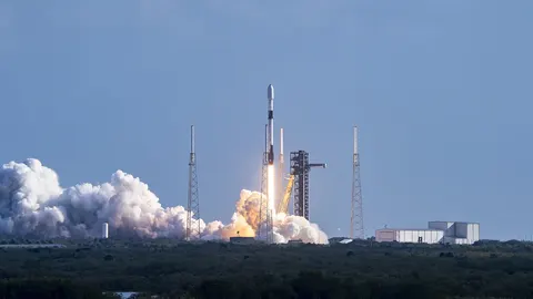 Уламок ракети SpaceX Falcon 9 зіткнувся з Місяцем