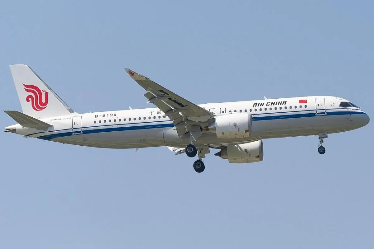 COMAC C919: витоки оливи та дефекти крила у звіті China Southern