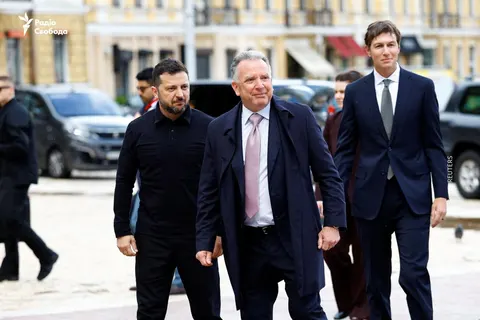 Атака на аеропорти Києва зірвала авіаприбуття делегації США