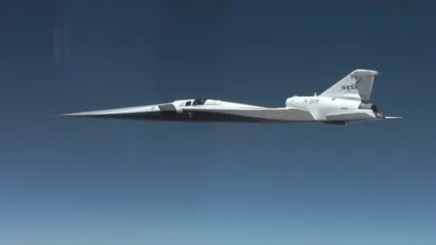 Китай збирає надзвуковий TMS-10, який майже не створює звукового удару