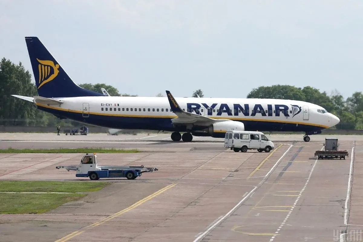 Ryanair затримав рейс на 15 годин: ваучерів не вистачило навіть на каву