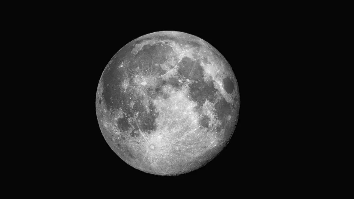 Ракета SpaceX вріжеться в Місяць: що відомо про удар