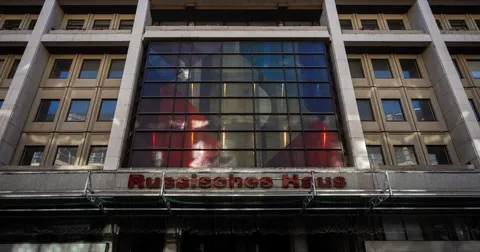 Німеччина може запровадити санкції проти «Російського дому» через інцидент у Лей