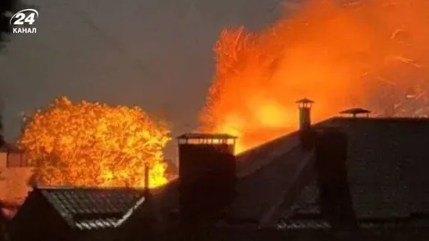 Супутники зафіксували пожежу біля Кримського мосту після нічної атаки