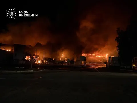 Росія вночі вдарила по аеропортах Києва та Борисполя — Зеленський