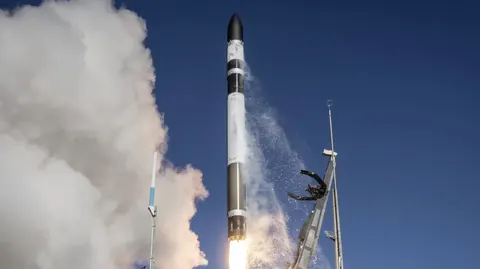 Rocket Lab вивела на орбіту засекречений супутник спостереження за Землею