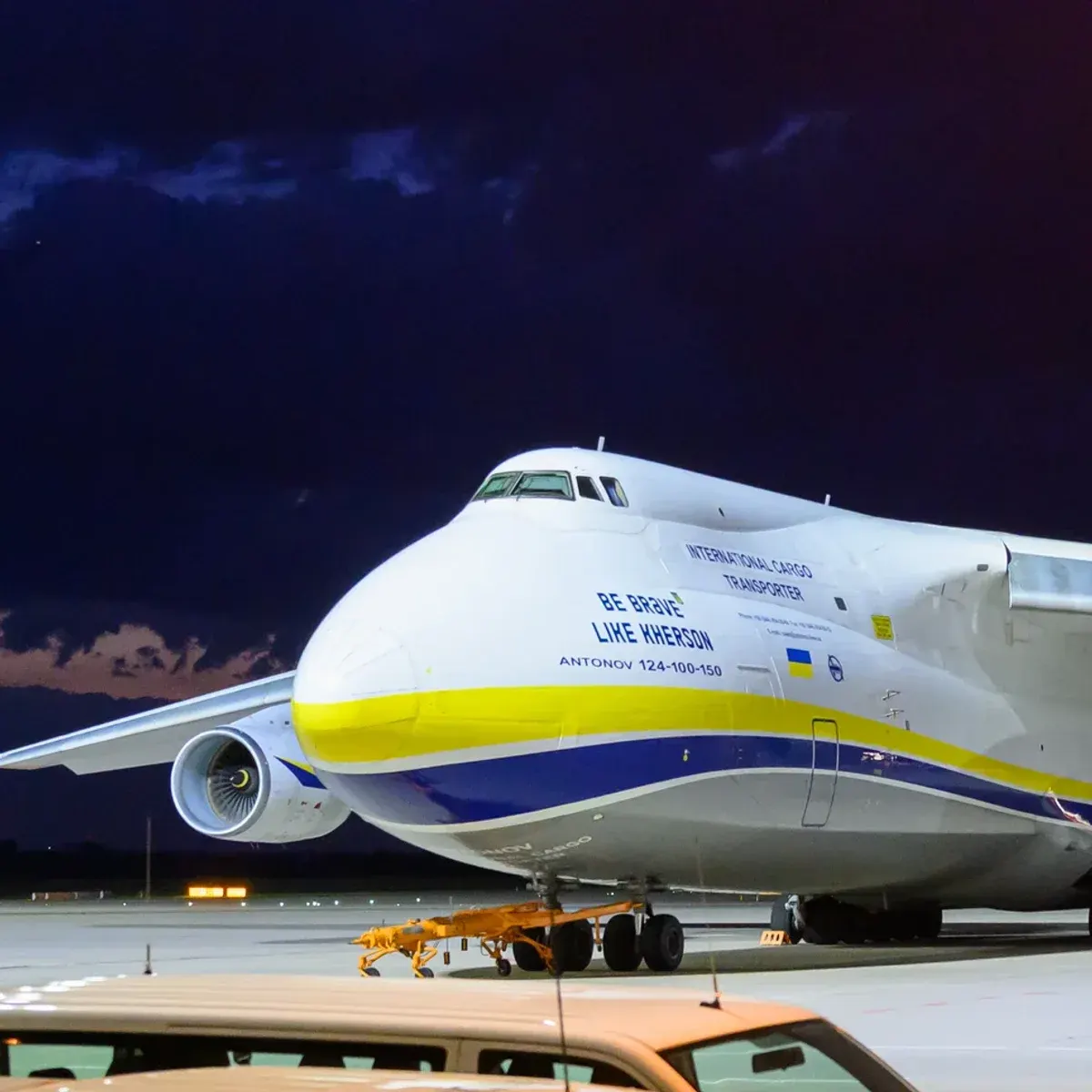 Лейпциг: дрон з вибухівкою біля Ан-124 міг збити водій автобуса