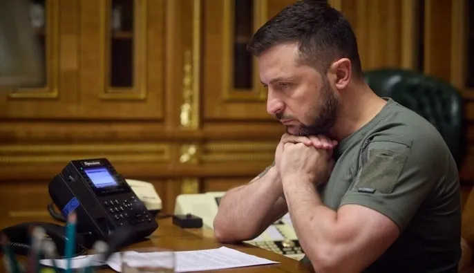 Зеленський: російське небо стає повністю небезпечним для цивільної авіації
