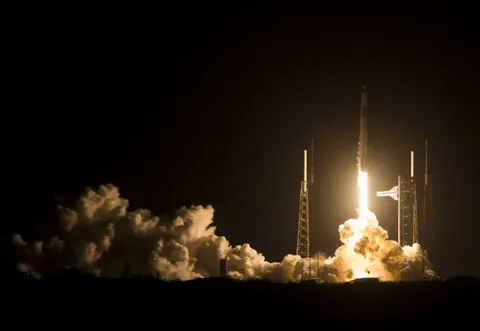 NASA і SpaceX перенесли Crew-13 через витік у Dragon