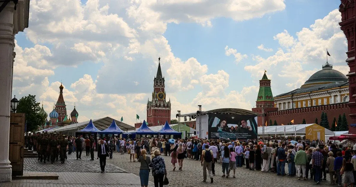 Ніч у РФ: блекаут у Москві, атаки дронів і перекриті дороги