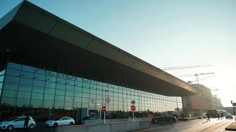 Аеропорт Люксембурга зупинив рейси через безпілотники над злітною смугою