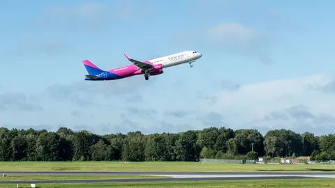 Wizz Air скасував зліт через тріщину в ілюмінаторі