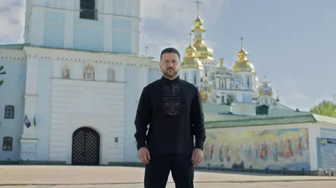Зеленський: російське небо стає повністю небезпечним для авіації